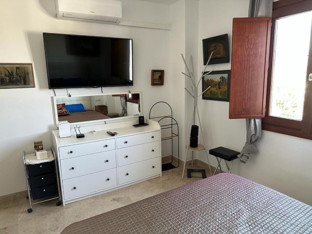 Вилла Modern Duplex With Large Panoramic View Terrace Михас Экстерьер фото