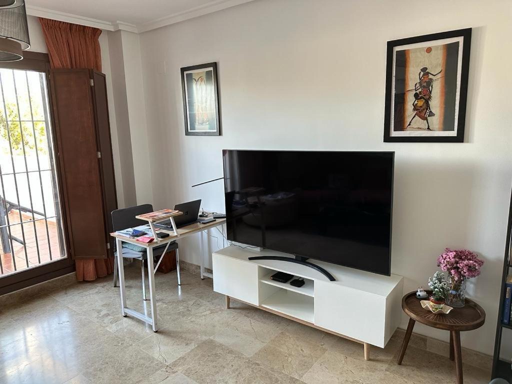 Вилла Modern Duplex With Large Panoramic View Terrace Михас Экстерьер фото
